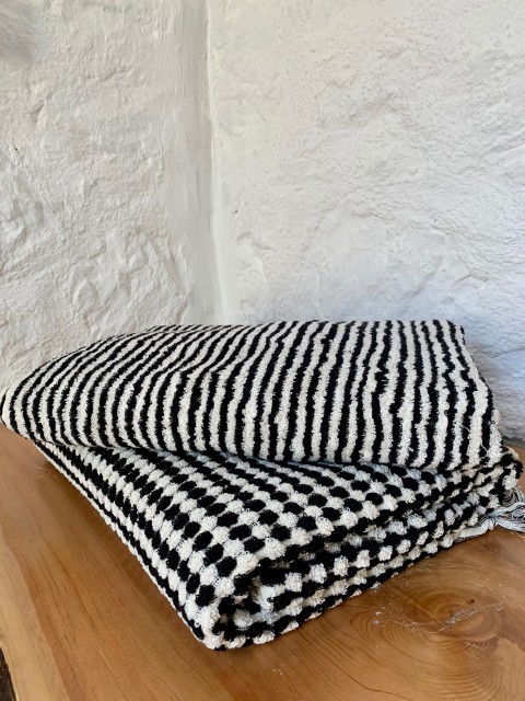 Black-White Dotted Terry Bath Towel