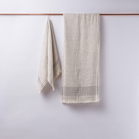 Muslin Hand Towel in Cotton Nope Yarn