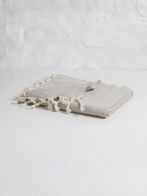 Beige Pebble Throw